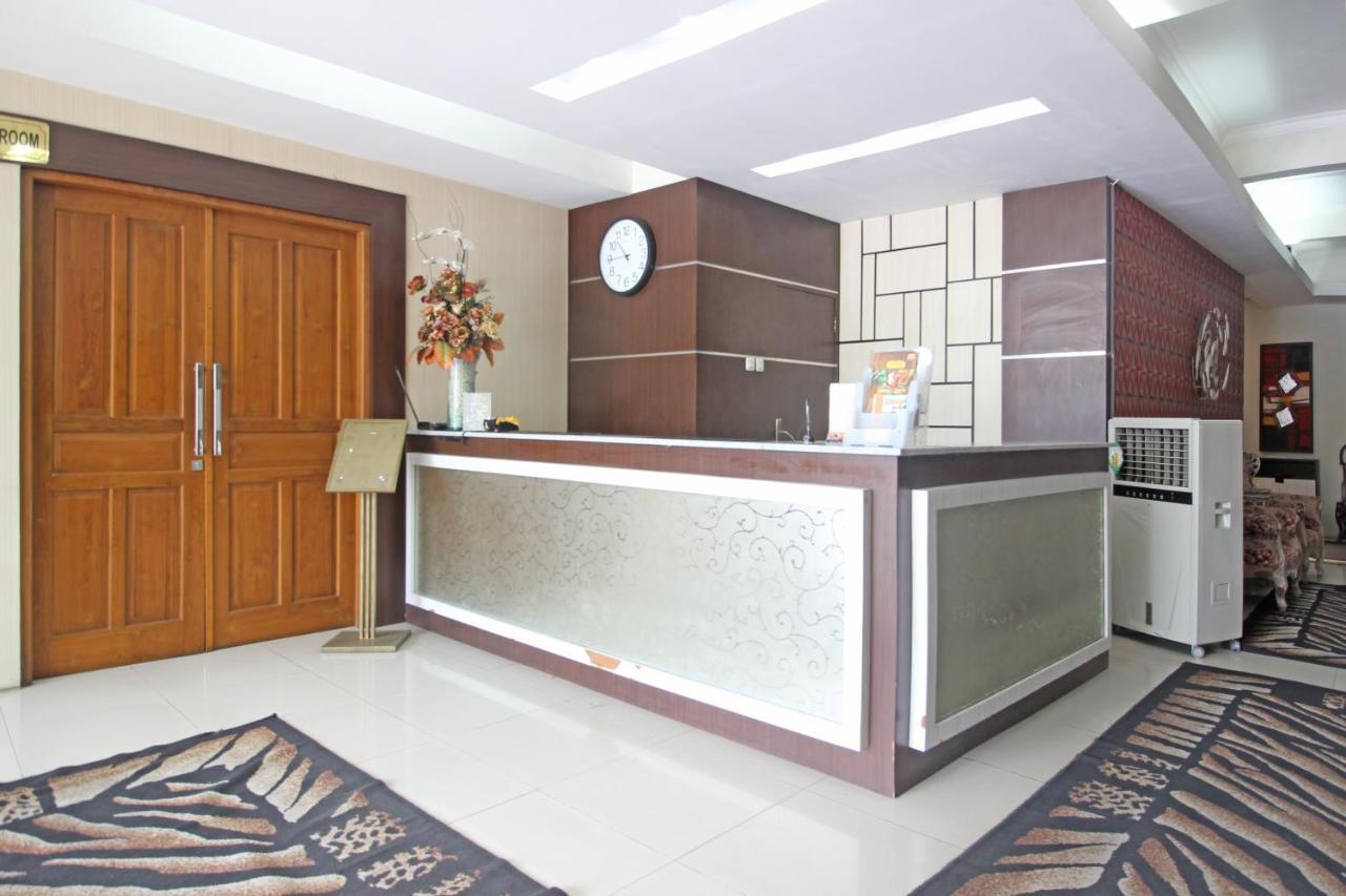 Reddoorz Plus Near Keraton Solo Екстер'єр фото