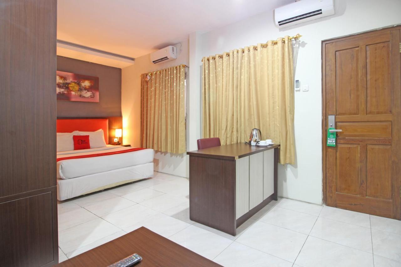Reddoorz Plus Near Keraton Solo Екстер'єр фото