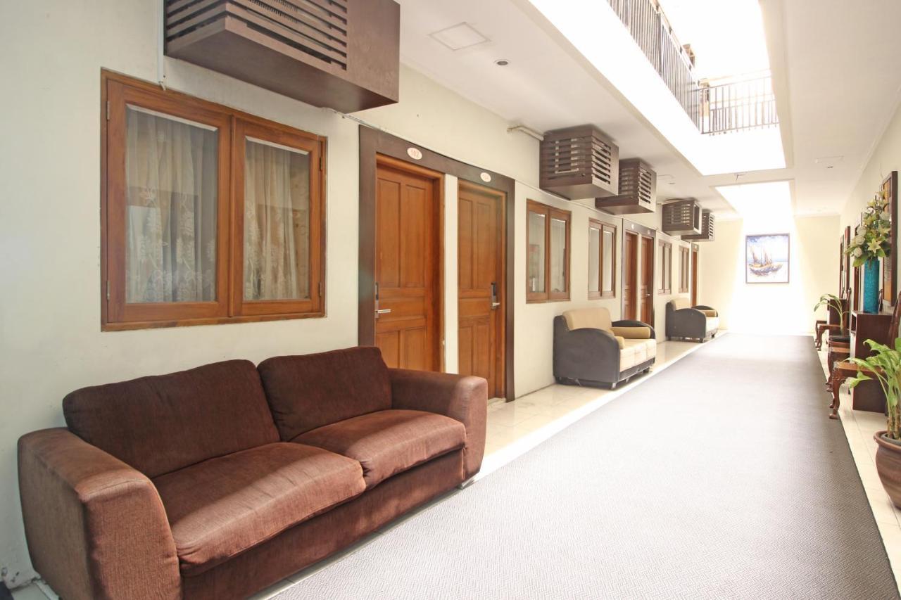 Reddoorz Plus Near Keraton Solo Екстер'єр фото